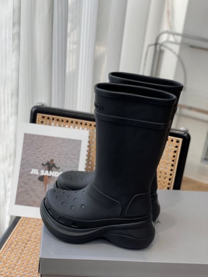 balen x crocs rubber rain boots-black